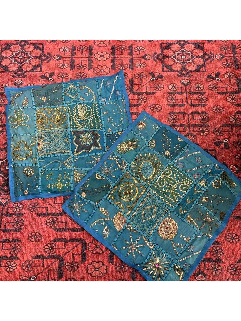 SET OF 2 VINTAGE PILLOW CASES